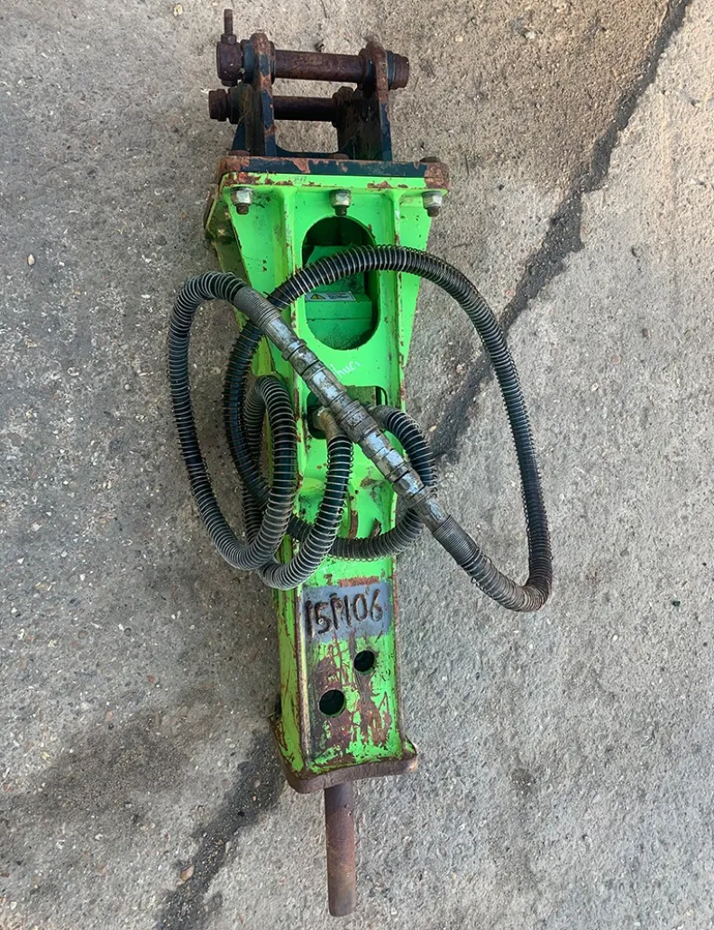 IMPACT 100S  BREAKER ATTACHMENT – TAKEUCHI FITTING